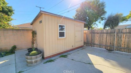 409 Wayne Ave, Fullerton CA  92833-2420 exterior