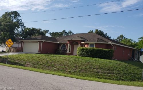 3313 12th St, Lehigh Acres, FL 33976-2907