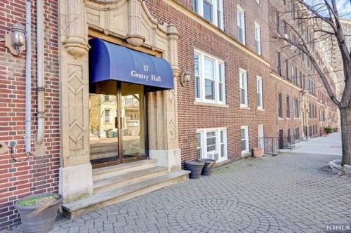 17 51st St, Union City NJ  07086-7243 exterior