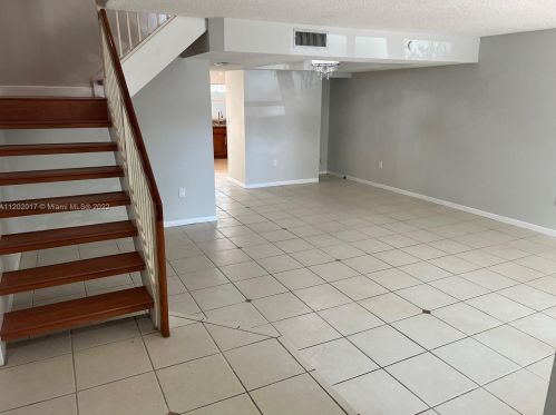 1356 123rd Ter, Hollywood, FL 33026-3859