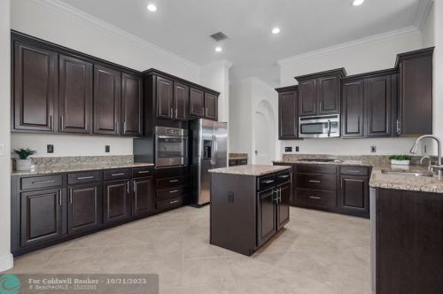 10491 Waterway Ln, Fort Pierce FL  34987-2521 exterior