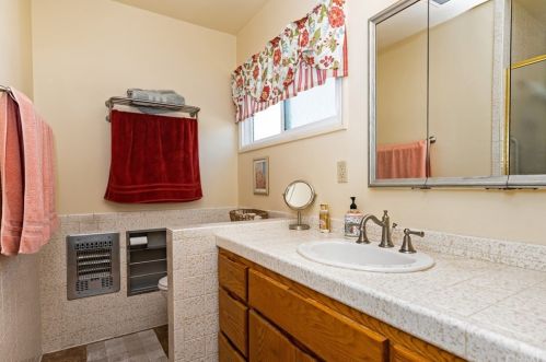 2403 Romneya Dr, Anaheim CA  92806-2229 exterior