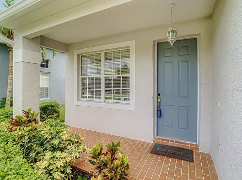 3038 Savannah Oaks Cir, Tarpon Springs, FL 34688-9109