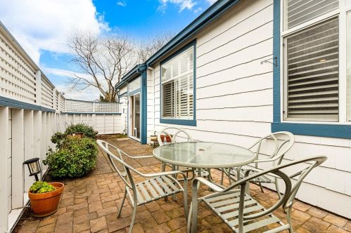 6479 Pine Valley Dr, Santa Rosa CA  95409-5891 exterior