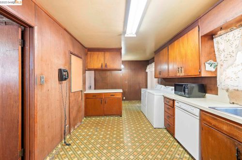 2752 Mabel St, Berkeley CA 94702-2461 exterior