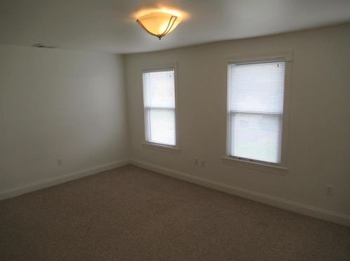 8922 Brookdale Rd, Breinigsville PA  18031-1248 exterior