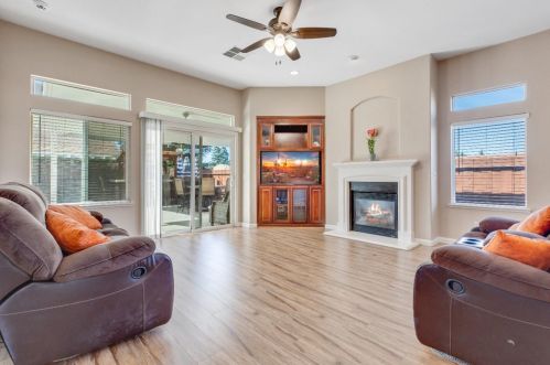 5643 Arnerich Ct, Riverbank CA  95367-9541 exterior