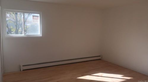 19 Decker Dr, Washingtonville NY  10992-1320 exterior