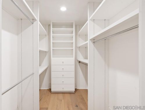 4421 Del Monte Ave, San Diego CA  92107-3607 exterior