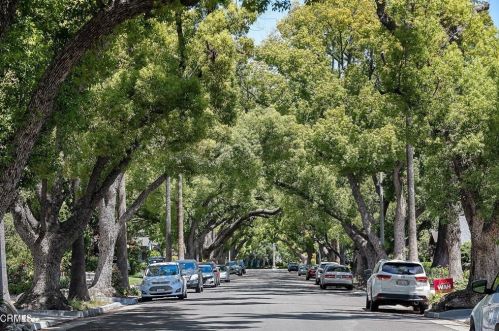 1837 Bushnell Ave, South Pasadena, CA 91030-4905