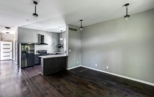 658 Pike St, Covington KY 41011-2127 exterior