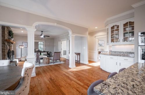 281 Golden Woods Ct, Great Falls VA  22066-4152 exterior