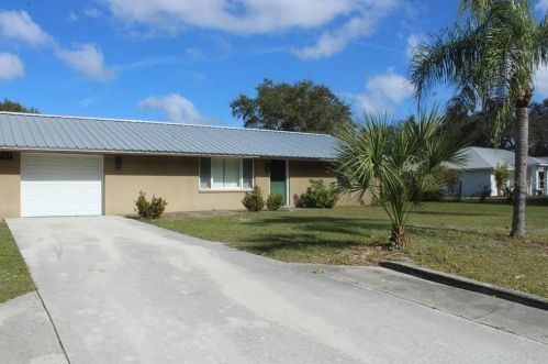 703 Matland St, Nokomis, FL 34275-2741
