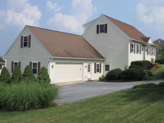 459 Red Rose Dr, Old Line, PA 17545-9258