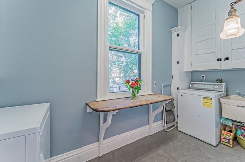 223 Dalzell Ave, Pittsburgh PA 15202-1856 exterior