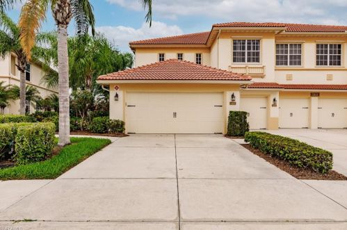 7831 Clemson St, Naples, FL 34104-5347