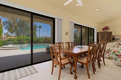 10111 Lakeview Dr, Rancho Mirage CA  92270-1474 exterior