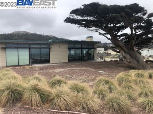 208 2nd Ave, Pacifica CA  94044-2202 exterior