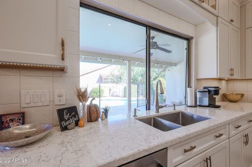 1712 Tulsa St, Chandler AZ  85225-8228 exterior