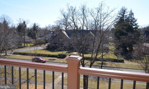 205 Lippincott Ave, Riverton NJ  08077-1309 exterior