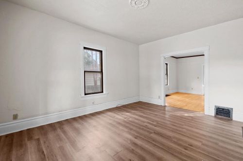 1412 Chestnut Ave, Green Bay, WI 54304-3560