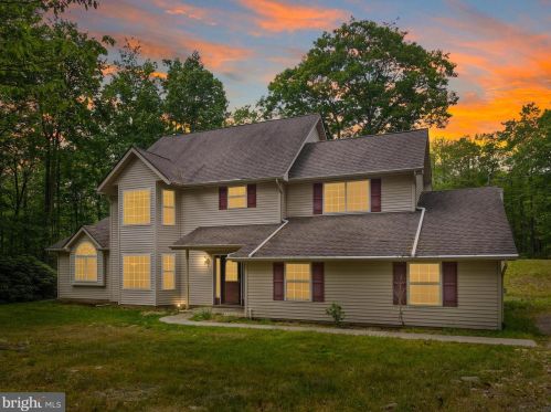 48 Hopi Rd, Jim Thorpe, PA 18229-3757