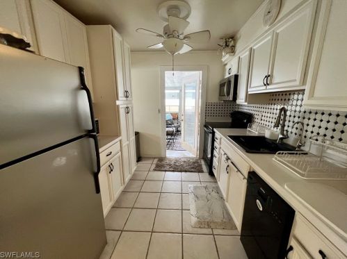 10 Desert Candle Cir, Lehigh Acres FL  33936-7302 exterior