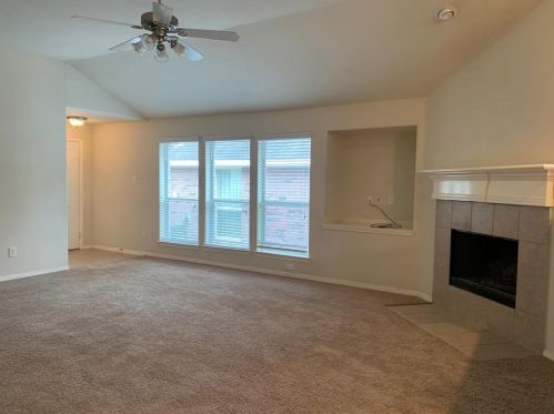 2206 Perkins Crossing Dr, Conroe TX  77304-6810 exterior