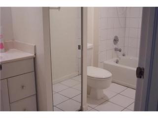 2559 Garden Ct, Hollywood FL  33026-3659 exterior