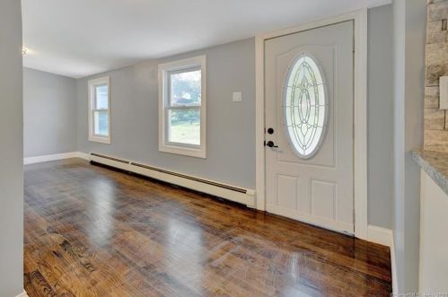 1300 Spindle Hill Rd, Waterbury CT  06716-1223 exterior