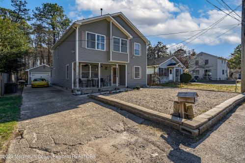 605 Predmore Ave, Lacey Township, NJ 08734-2526