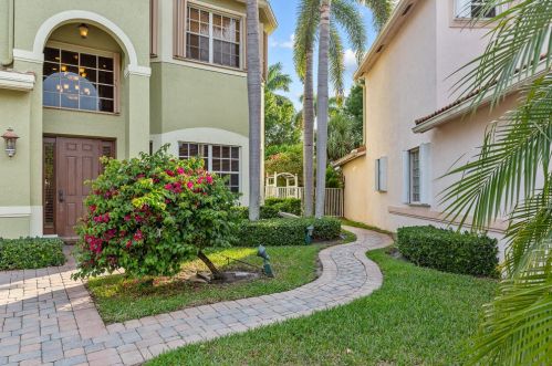4870 Classical Blvd, Delray Beach, FL 33445-1221