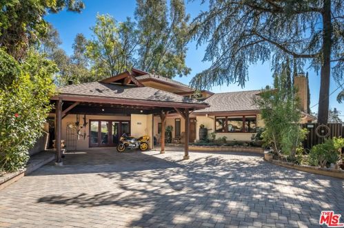 1850 Foothill Blvd, La Canada, CA 91011-2927