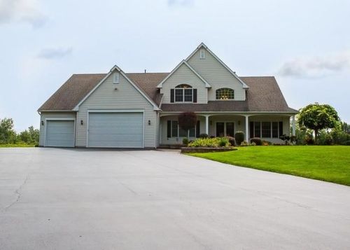 1220 Shoecraft Rd, Webster, NY 14580-8954