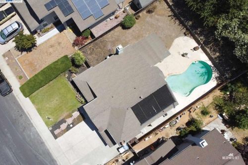 1891 Hemlock Dr, Oakley, CA 94561-2207