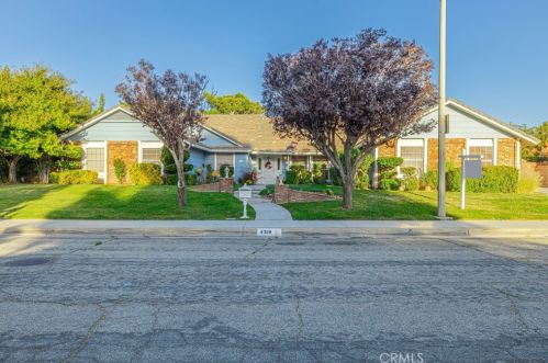 43118 Roulette Ln, Lancaster, CA 93536-4879