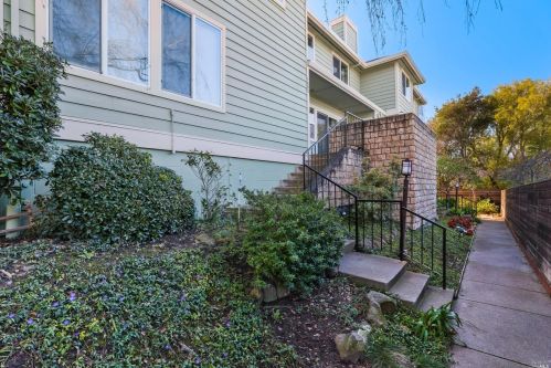 1605 Liberty St, Richmond, CA 94530-2239