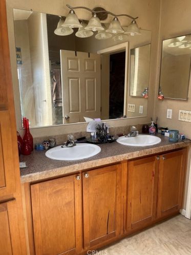 913 Grand Ave, San Jacinto CA  92582-3862 exterior