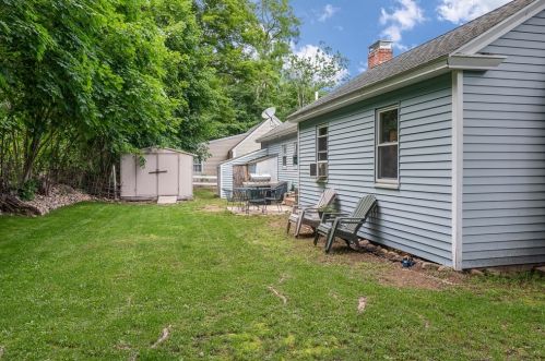 32 Border St, Amherst NH  03031-3056 exterior