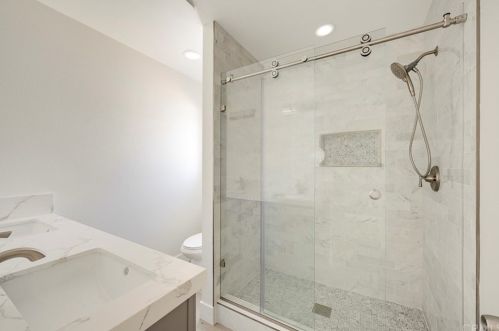 6128 Village Rd, Lakewood CA  90713-3131 exterior