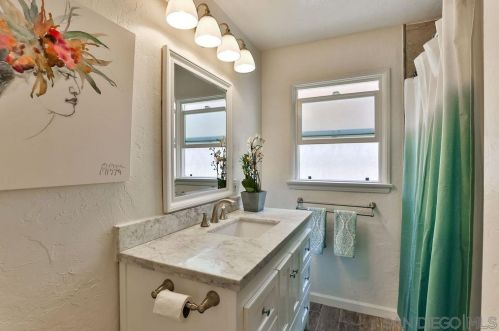 46 F St, Encinitas CA  92024-3601 exterior