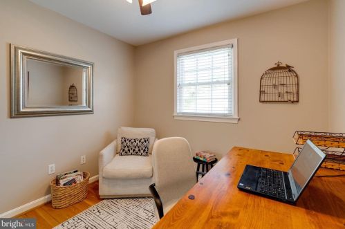 6614 Huntsman Blvd, Springfield VA 22152-2621 exterior