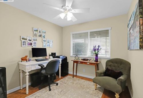 1220 Hillcrest Ave, Livermore CA  94550-4923 exterior