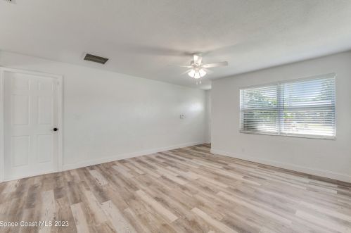 2965 Lantern Dr, Daytona Beach FL  32119-8510 exterior