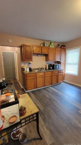 68 Amsterdam Ave, Bridgeport CT 06606-4507 exterior