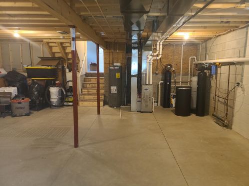 7705 Camp Rd, Mount Vernon OH  43050-9372 exterior