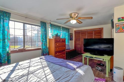 82 Chambers St, Manchester CT  06042-2912 exterior