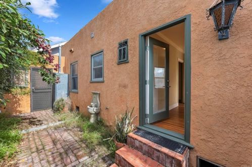 1204 Edgemont St, San Diego CA 92102-1740 exterior