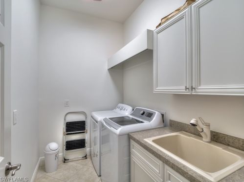 7661 Mulberry Ln, Naples FL  34114-9440 exterior
