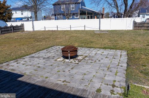 4 Nashua Dr, Erial NJ  08081-3040 exterior